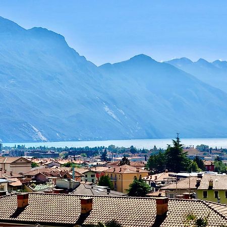 Appartamento Peppino Mit Seeblick Und Pool Riva del Garda Exterior photo