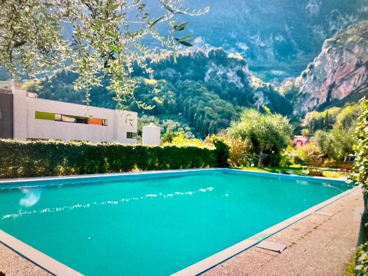 Appartamento Peppino Mit Seeblick Und Pool Riva del Garda Exterior photo